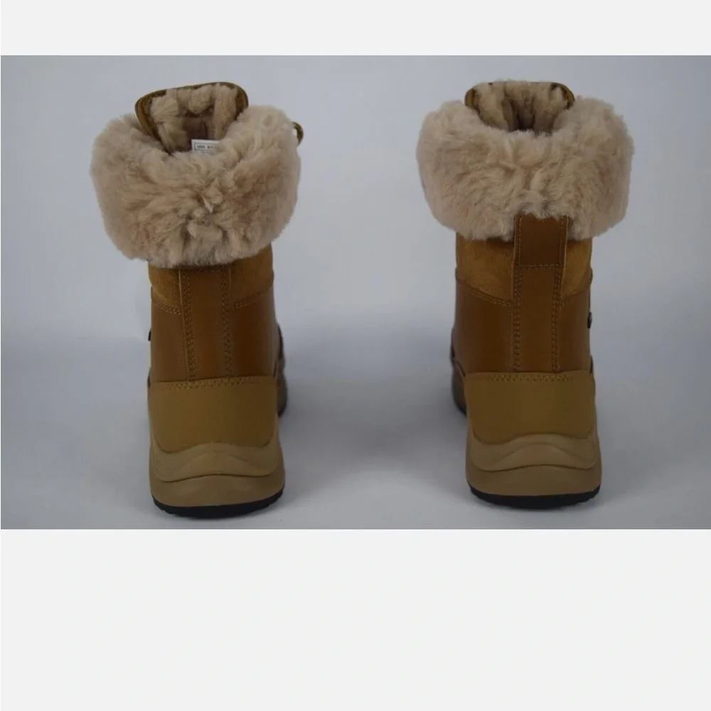UGG ZAYLEE BOOT NWT in original box - Picture 3 of 11